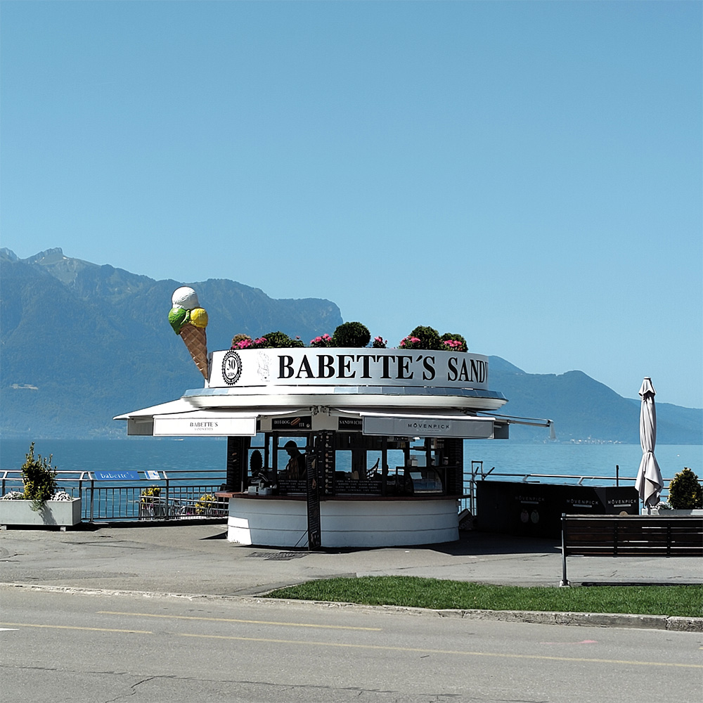 Babette_sit